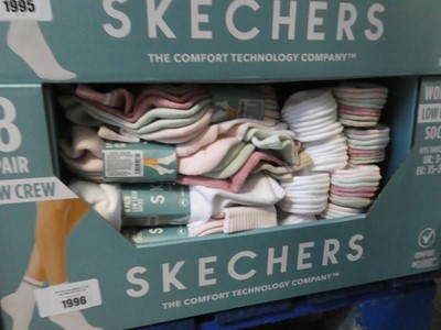 Lot 1996 - Box containing a large qty of Skechers low...