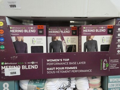 Lot 1898 - Box containing a large qty of Paradox Merino...