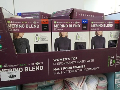 Lot 1899 - Box containing a large qty of Paradox Merino...