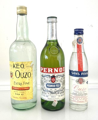Lot 94 - 3 bottles, 1x Pernod Fils Spiritueux Anise 75...