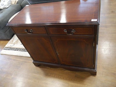 Lot 1415 - Reproduction mahogany cupboard with 2 upper...