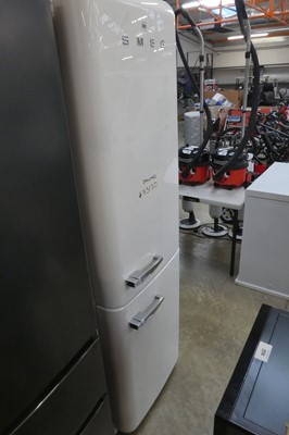 Lot 2202 - Smeg upright fridge freezer in white