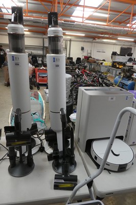 Lot 2252 - Samsung Bespoke Jet cordless stick vacuum...