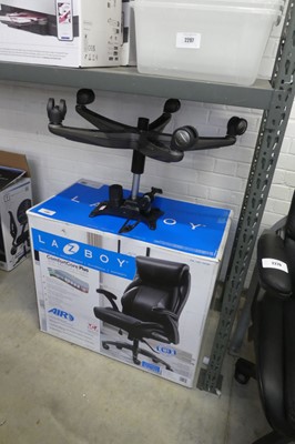 Lot 2281 - Box containing La-Z-Boy 1st Generation office...