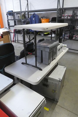 Lot 2292 - 6' Lifetime collapsible table with Lifetime 4'...