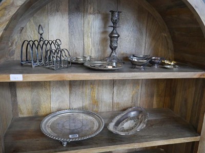 Lot 1453 - 2 shelves of assorted silver plate