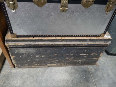 Lot 1463 - Wooden twin handled storage trunk