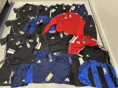 Lot 3793 - 20x Various items of Adidas sportswear