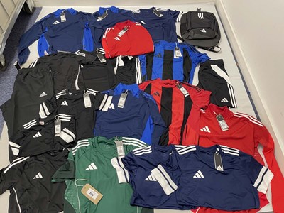 Lot 3794 - 20x Various items of Adidas sportswear