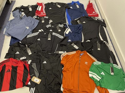 Lot 3795 - 20x Various items of Adidas sportswear