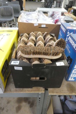 Lot 2421 - Box containing Britons wooden handled hard...