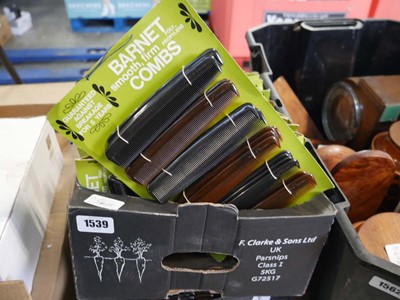 Lot 1539 - 2 boxes containing plastic combs
