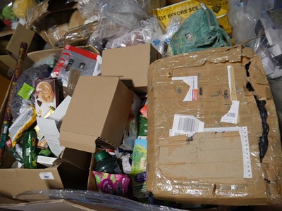Lot 1561 - Pallet containing various foodstuffs incl....