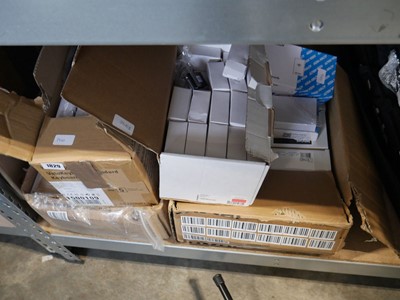 Lot 1829 - Boxes containing various items including...