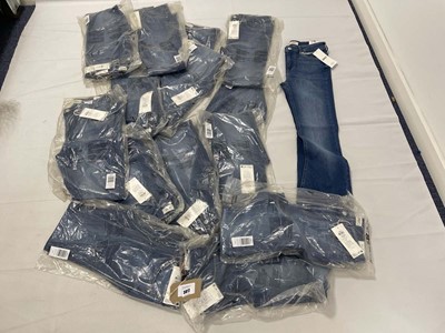 Lot 3817 - 15x Pairs of Only jeans in blue