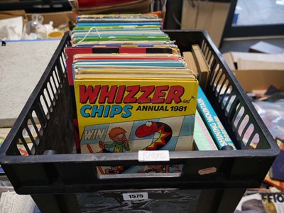 Lot 1575 - Box of various annuals incl. Whizzer and Chips