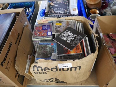 Lot 1585 - Box containing music CDs