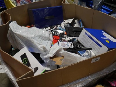 Lot 1591 - Pallet box containing office stationery incl....