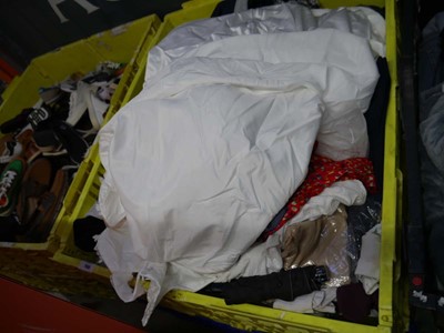 Lot 1598 - Pallet of mixed mens and womens clothing