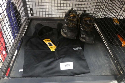 Lot 2439 - Pair of DeWalt steel toe safety trainers in...