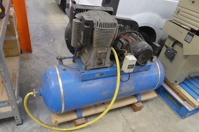 Lot 2441 - LT 200 HB5.5 3 phase air compressor