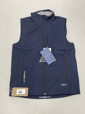 Lot 3825 - Henri Lloyd breeze gilet in navy blue size...