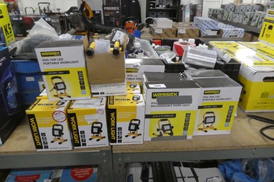 Lot 2509 - 15 portable LED work lights