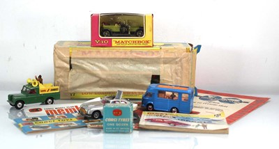 Lot 150 - A group of diecast and collectables including...