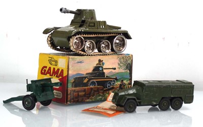 Lot 152 - A Gama tinplate tank, boxed, a Britains...