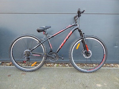 Lot 4035 - Black with red accents Huffy bike