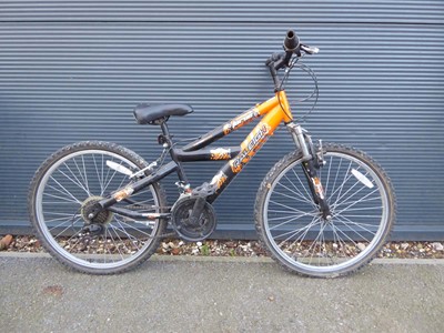 Lot 4040 - Raleigh Force orange and black ten speed gear...