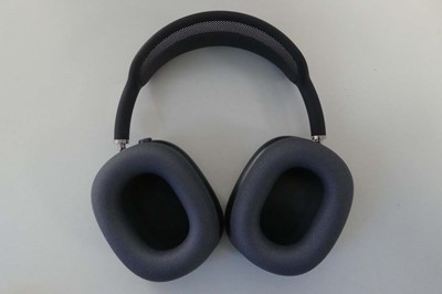 Lot Apple AirPods Max with Smart Case, model A3184,...