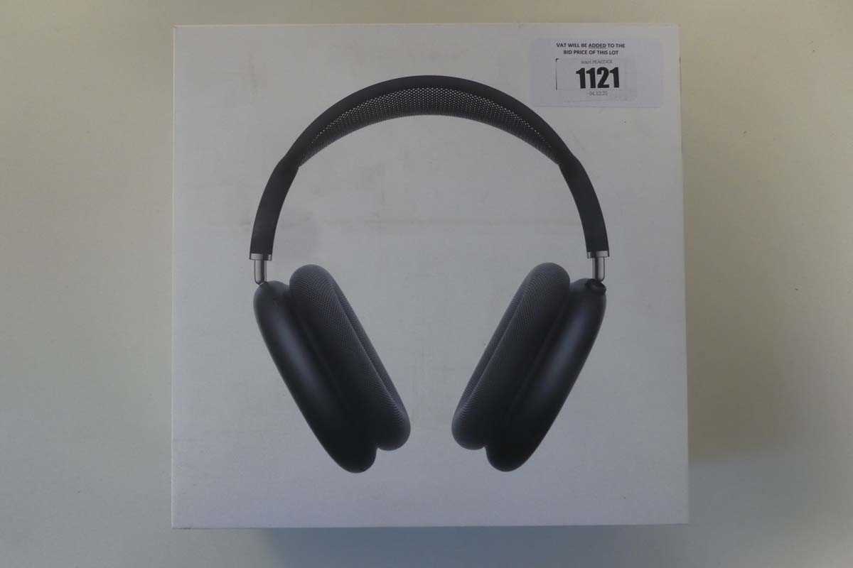 Lot Apple AirPods Max with Smart Case, model A3184,...