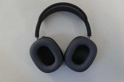 Lot Apple AirPods Max with Smart Case, model A3184,...