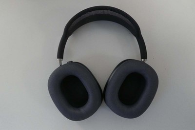 Lot Apple AirPods Max with Smart Case, model A3184,...