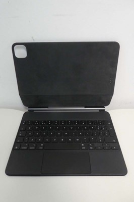 Lot Apple iPad Magic Keyboard, Black - British,...