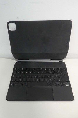 Lot Apple iPad Magic Keyboard, Black - British,...