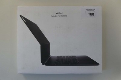 Lot Apple iPad Magic Keyboard, Black - British,...