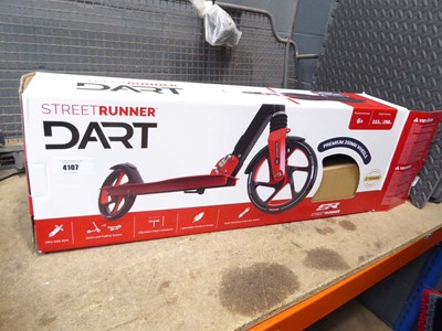 Lot 4107 - Boxed Streetrunner Dart scooter