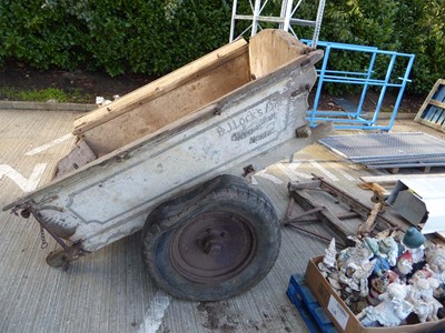 Lot 4164 - Single axle vintage agricultural trailer with...