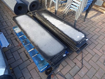 Lot 4177 - Pallet of rubber matting