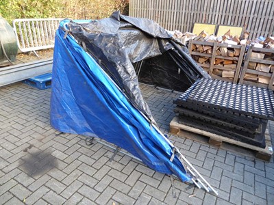 Lot 4184 - Large foldaway car cover with built in tarpaulin