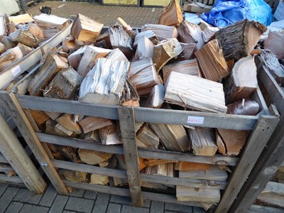 Lot 4190 - Pallet box containing quantity of fire logs