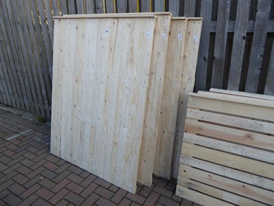 Lot 4200 - 4 timber fence panels