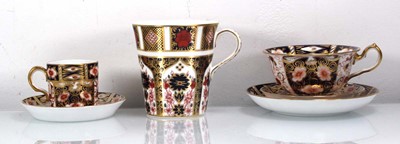 Lot 211 - A Royal Crown Derby Old Imari pattern mug, h....