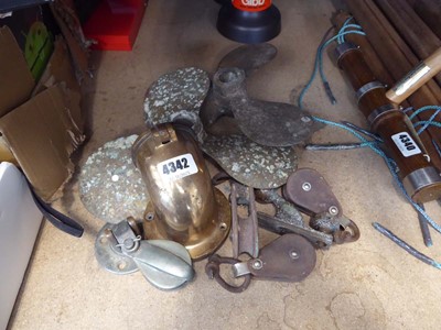 Lot 4342 - Small quantity of boating accessories, to...