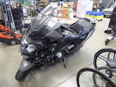 Lot 4011 - (HG13 AYJ) 2013 BMW C650 GT motorbike, 650cc,...