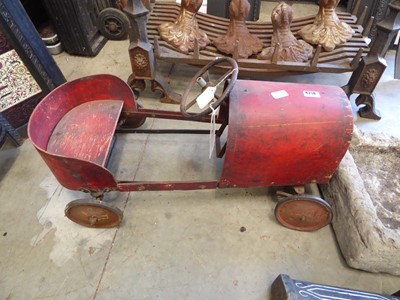 Lot 4218 - 1920s timber children's pedal car
