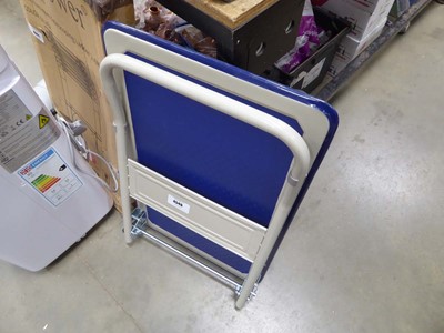 Lot 4549 - 4 wheel trolley