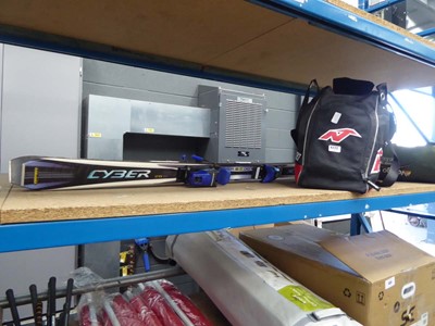 Lot 4222 - Set of Head Cyber 20 skis with boots and carry...